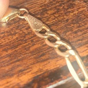 10kt 20’ inch solid yellow gold Figaro chain